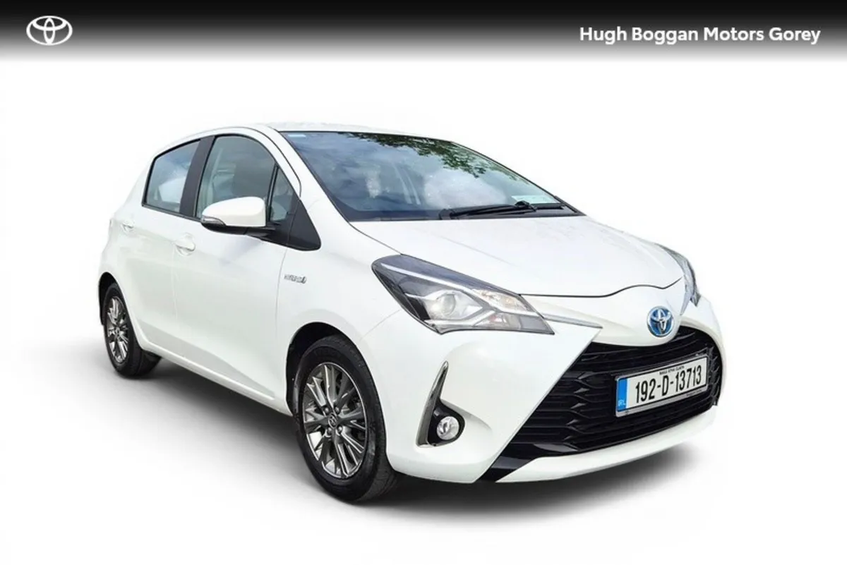 Toyota Yaris YARIS HYBRID 5DR LUNA - Image 1