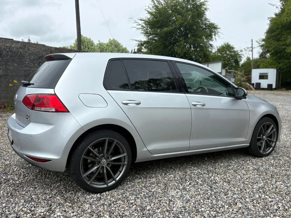 Volkswagen Golf 2015 - Image 2