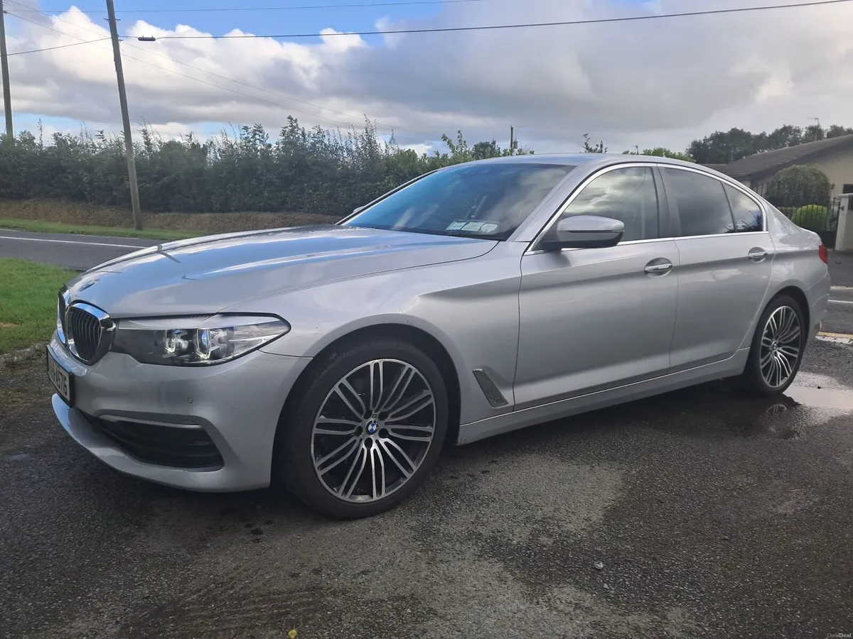 BMW 520d low miles, CarPlay - Image 2