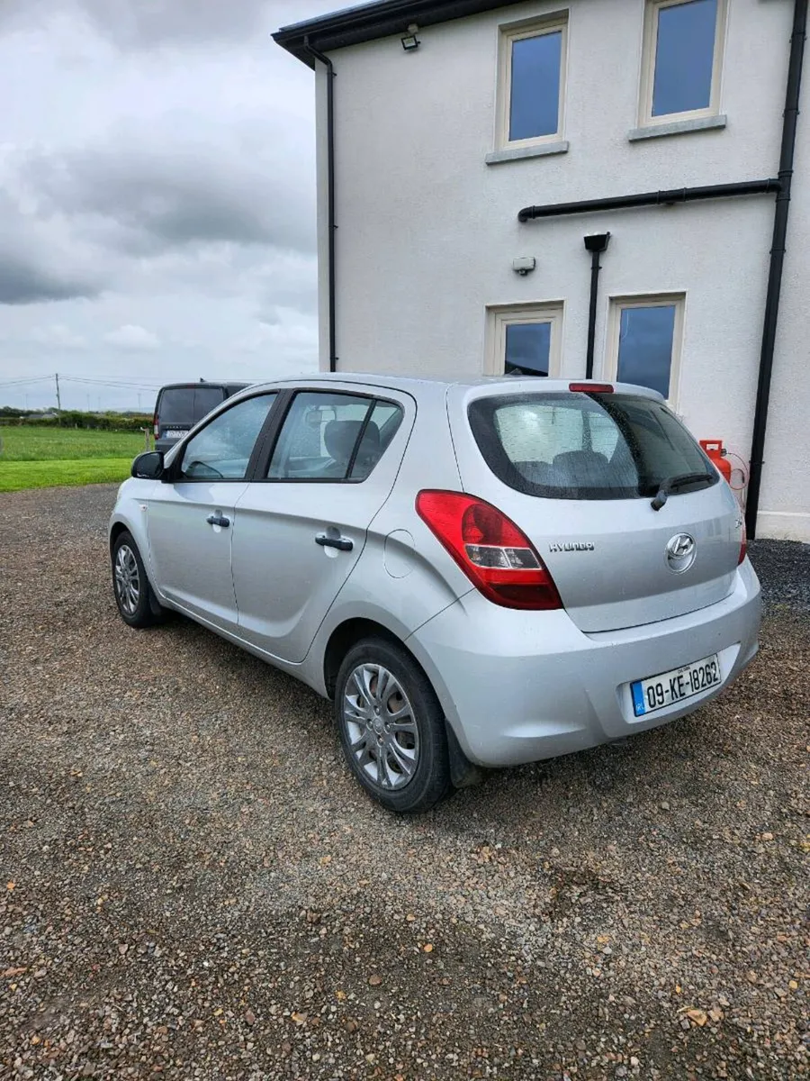 Hyundai i20 - Image 2