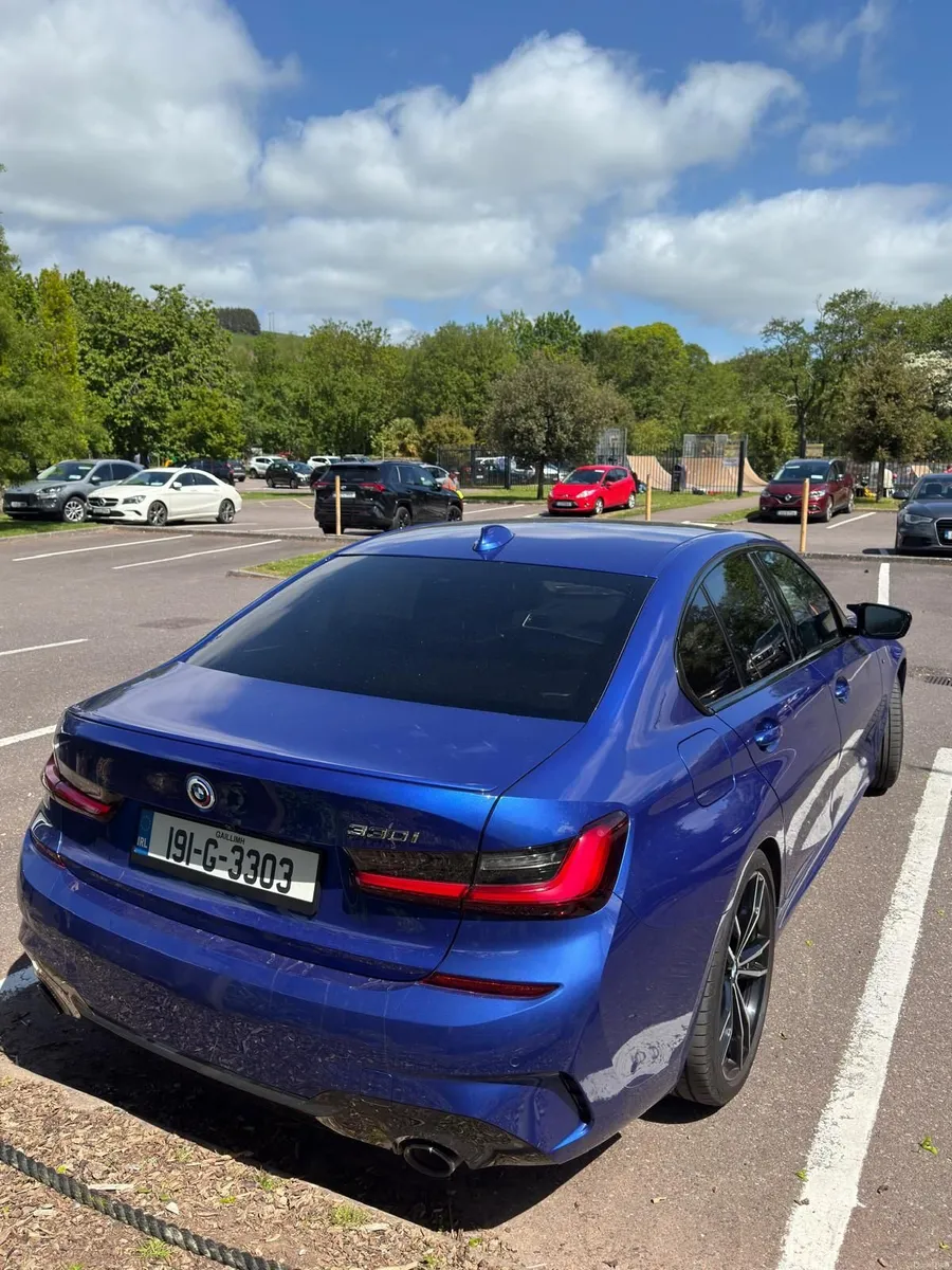 BMW 3-Series 330i 2019 - Image 2