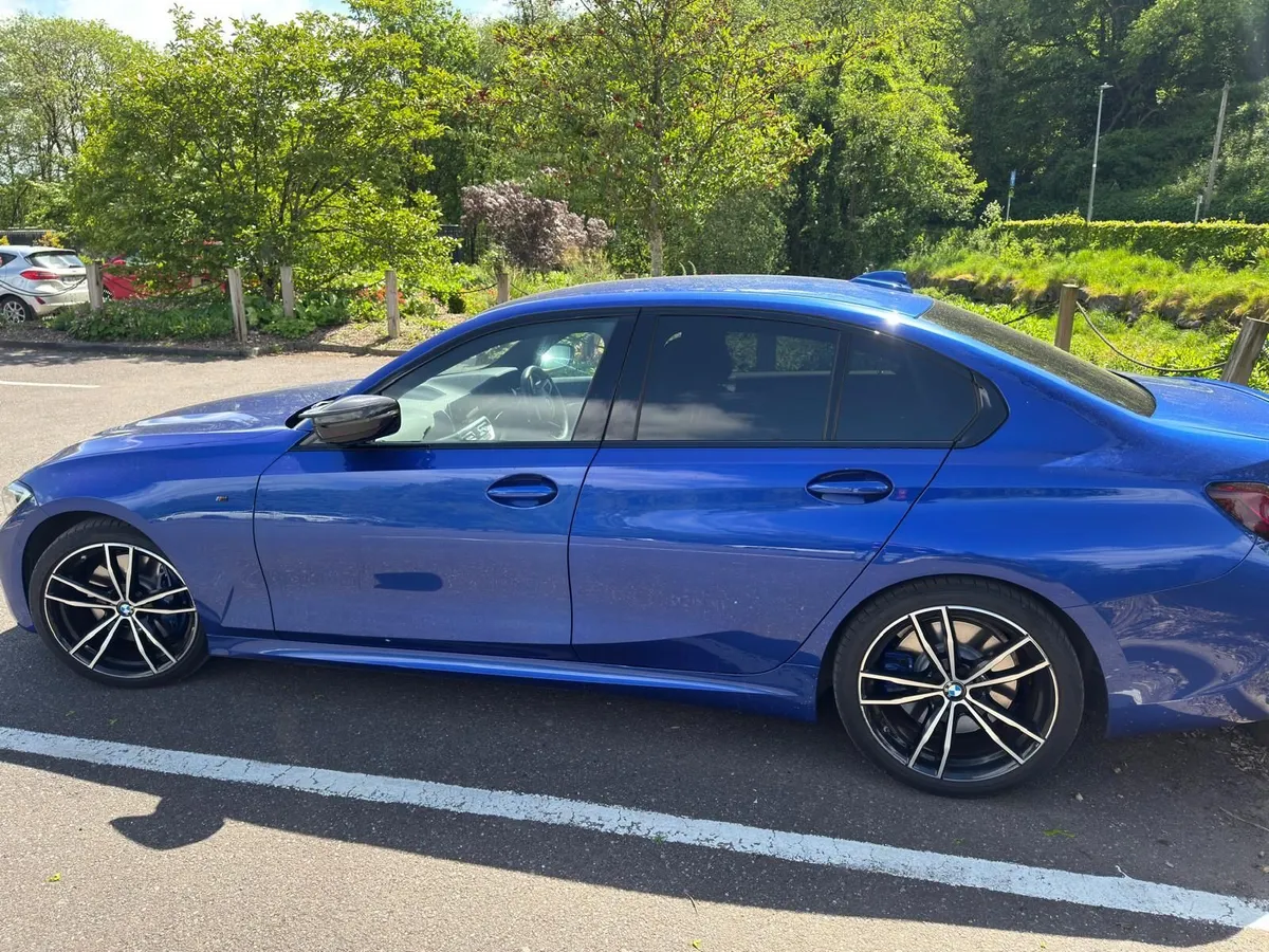 BMW 3-Series 330i 2019 - Image 4