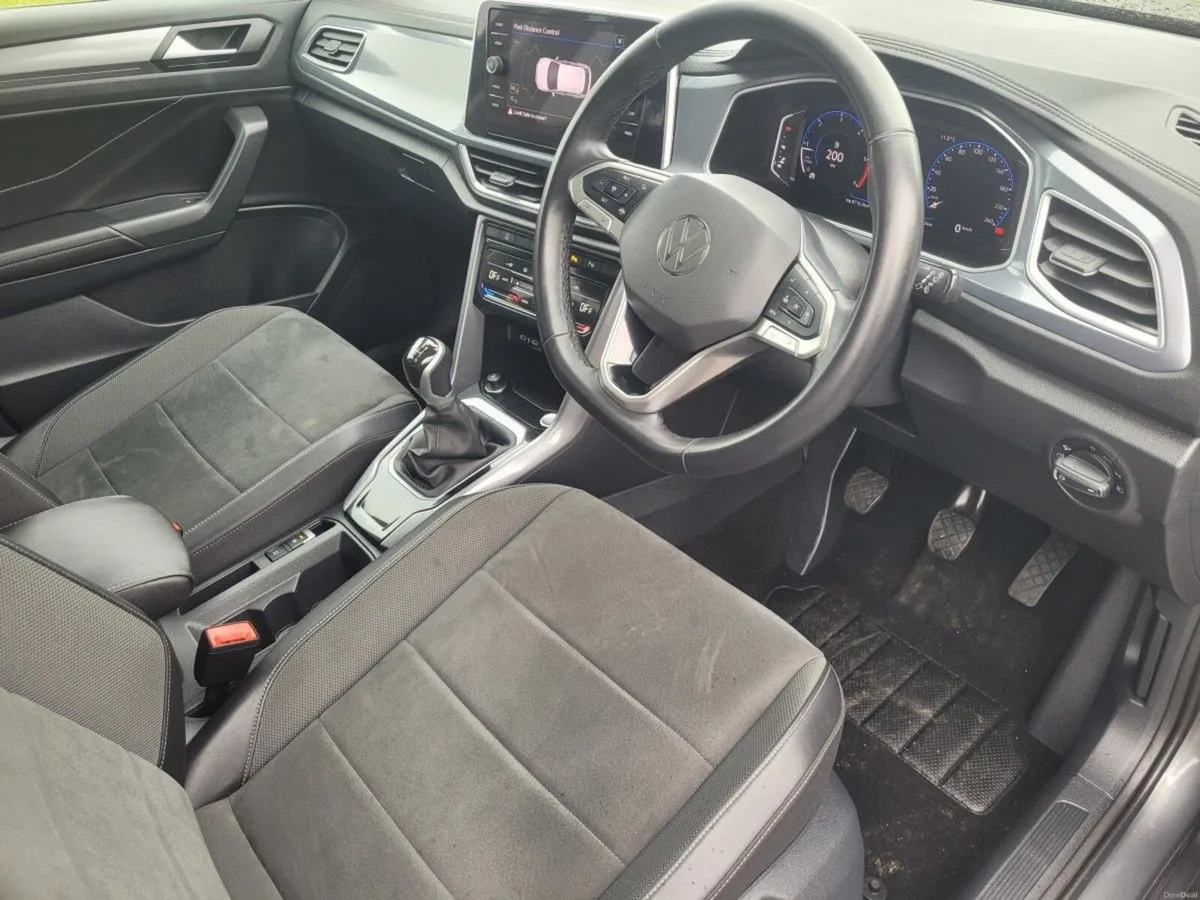 Volkswagen T-Roc STYLE + MODEL 2.0 TDI 6SPEED 116B - Image 3