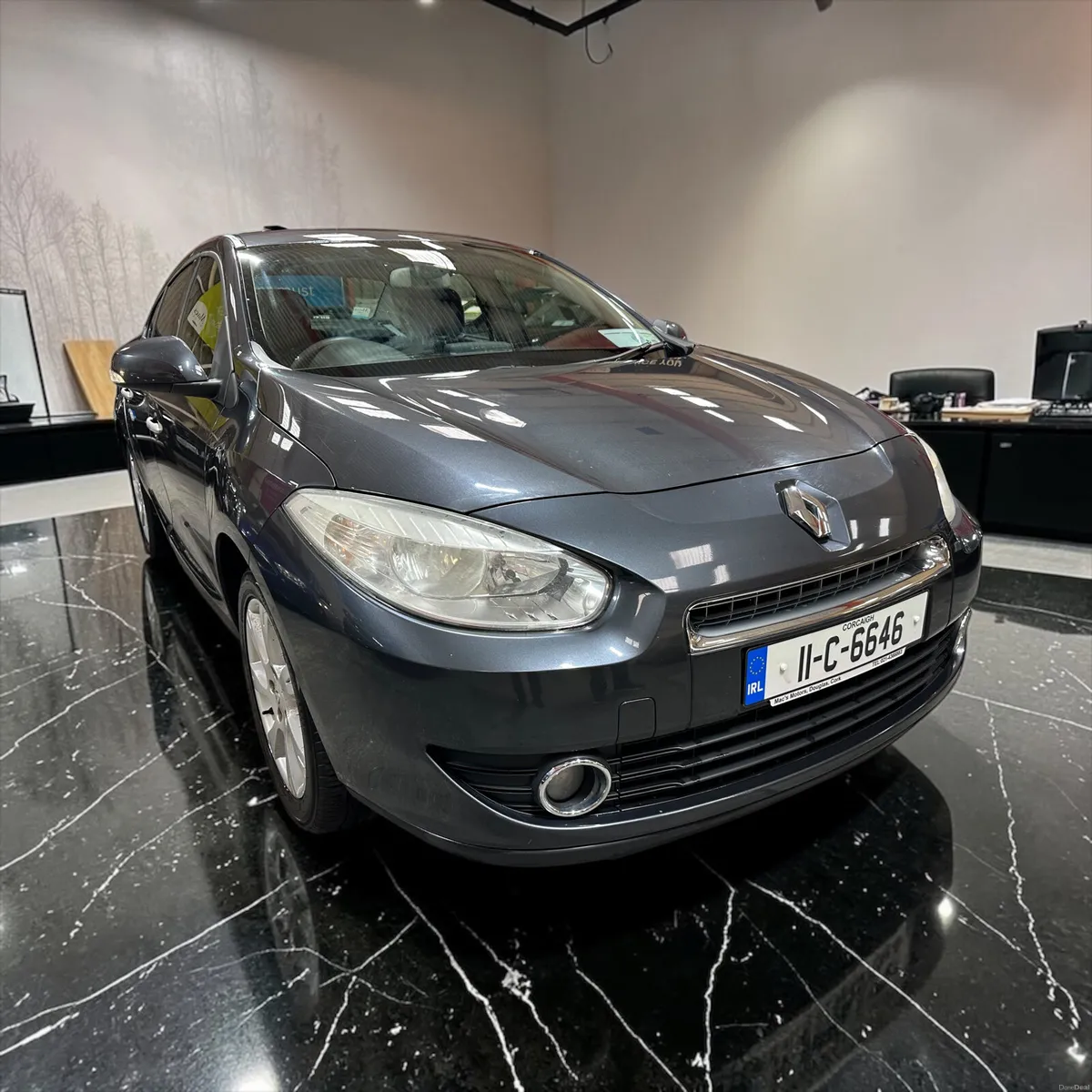 2011 Renault Fluence 1.5 DCI 90 ECO2 TOMTOM ED - Image 3