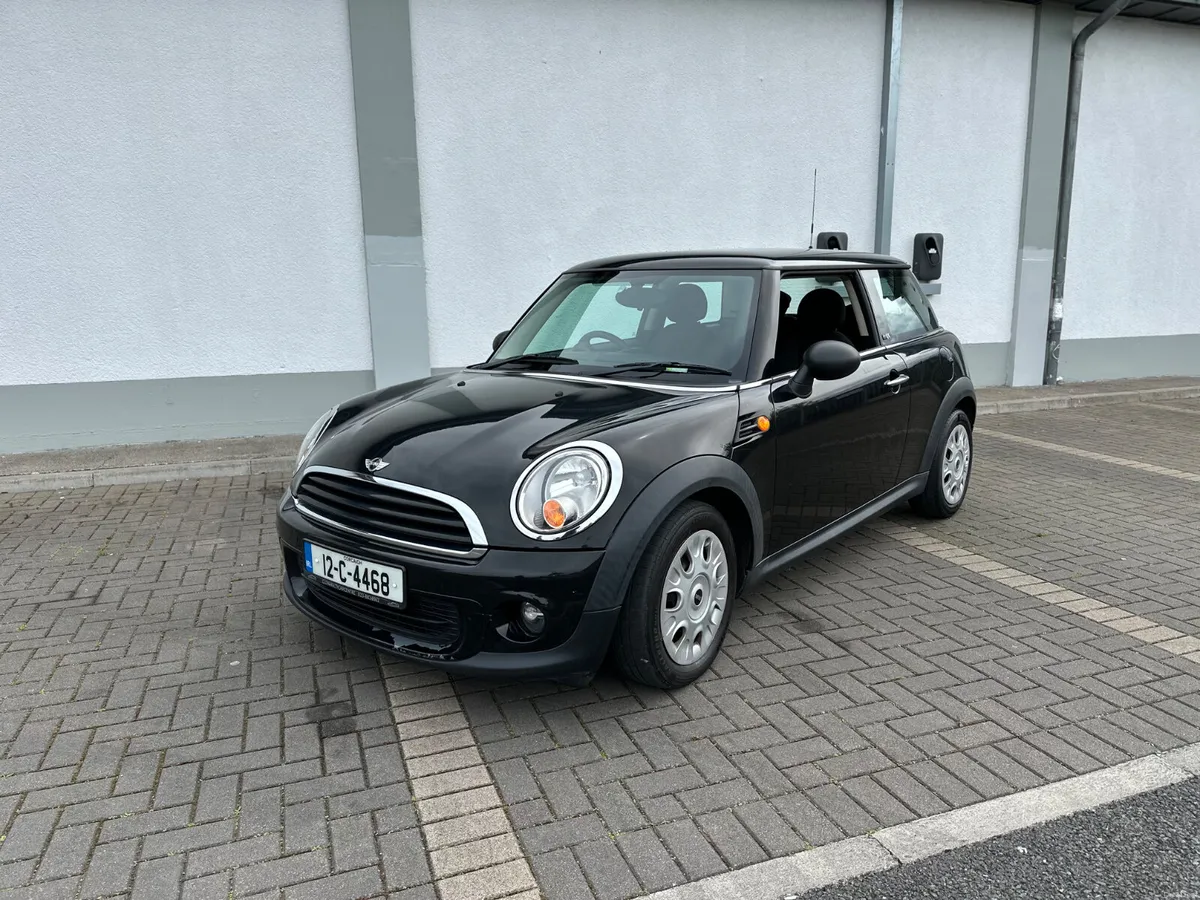 Mini Cooper First - Image 1