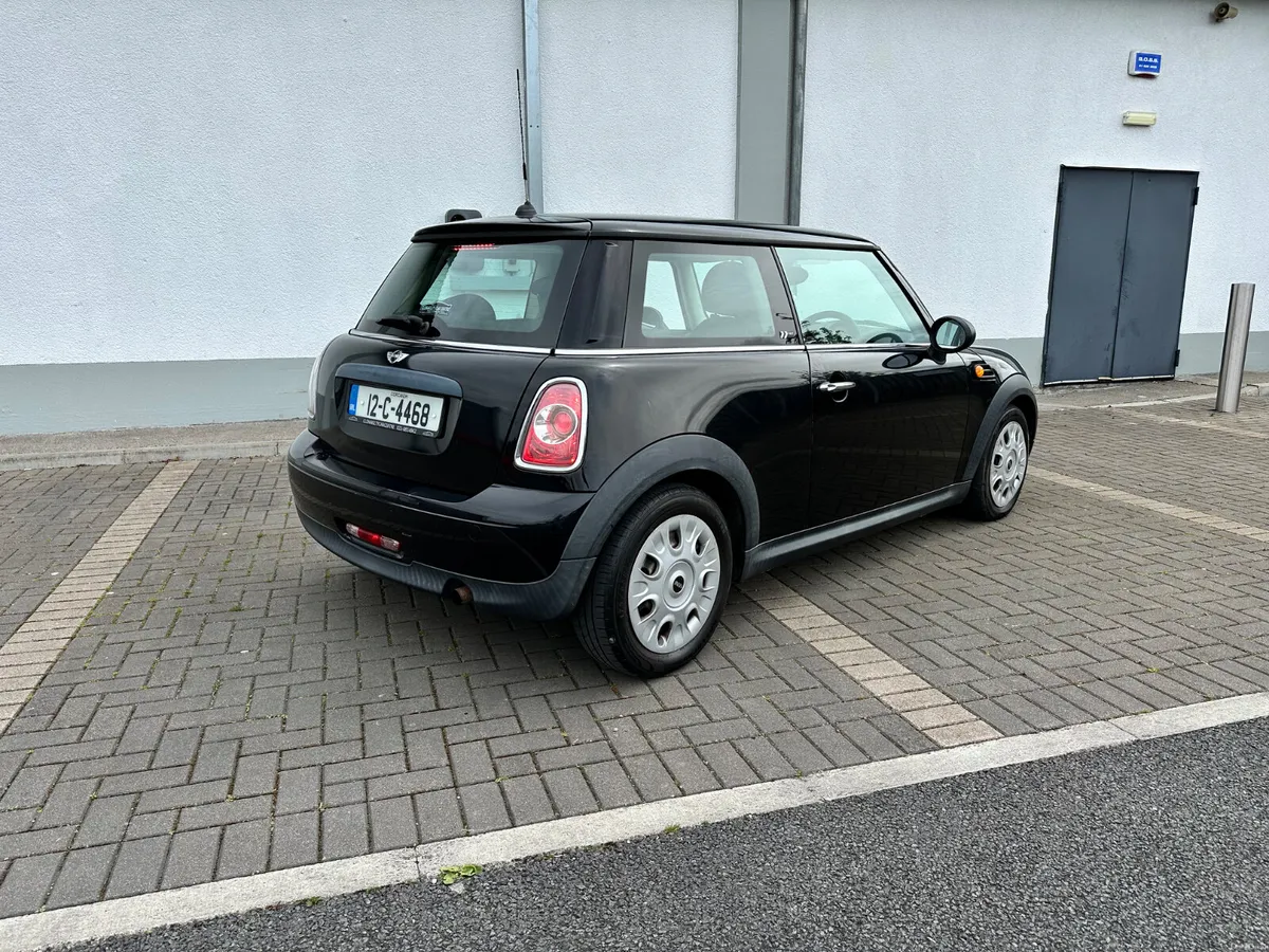 Mini Cooper First - Image 4