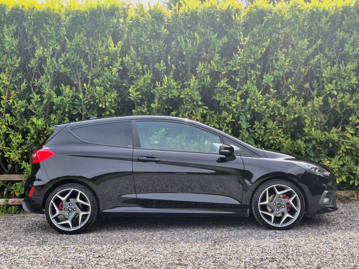 2019 Ford Fiesta ST-3 - Full Service History - Image 4