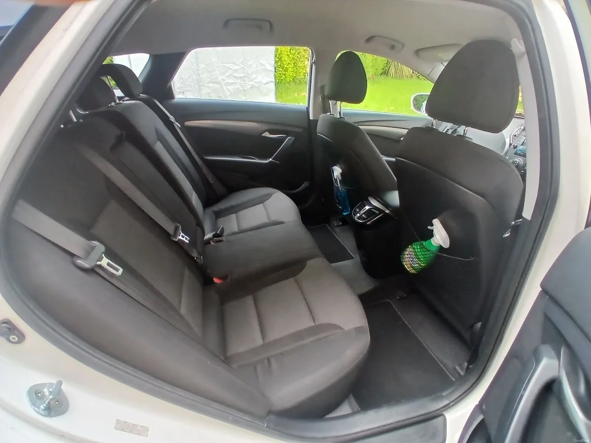 Hyundai i40 2013 - Image 2