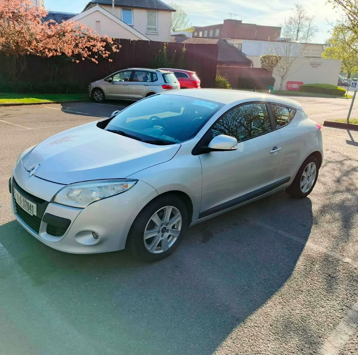 2010 Renault Megane tax - Image 2