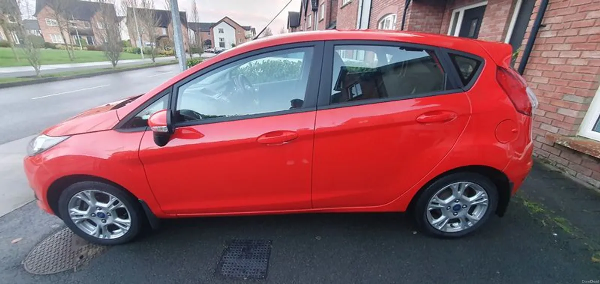 2015 Ford Fiesta 1.0 Zetec | Low Mileage - 111,000km | 5 Door - Image 3