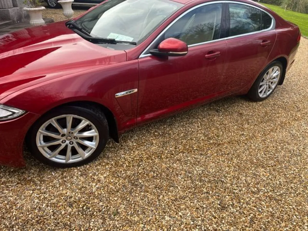 Jaguar XF 2012 - Image 4