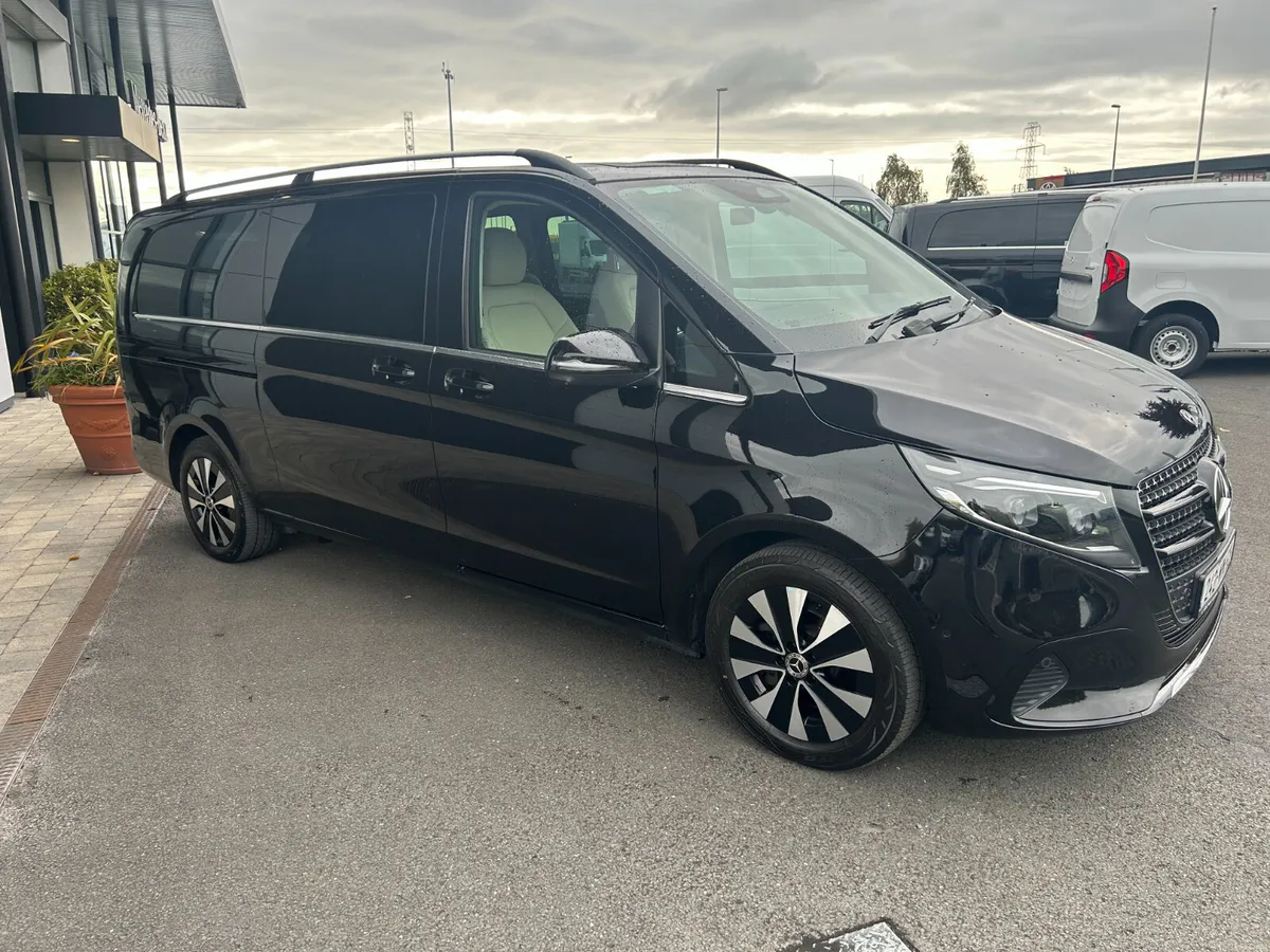 Mercedes-Benz V-Class 250d 2024 - Image 3
