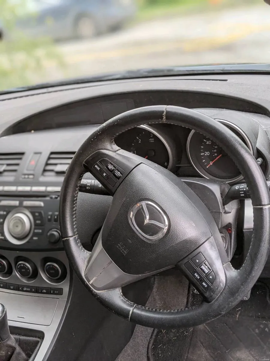 Mazda 3 - Image 4