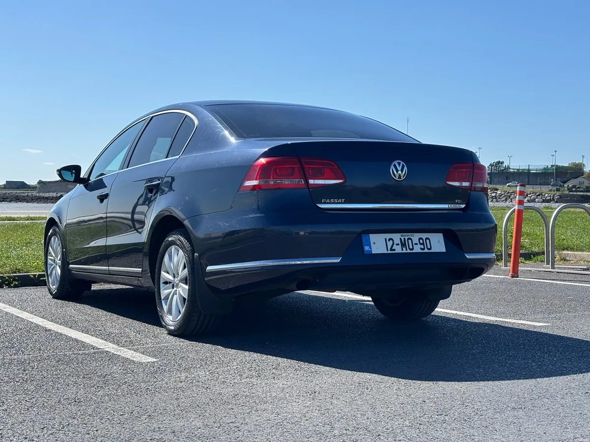 Volkswagen Passat Highline - Image 2