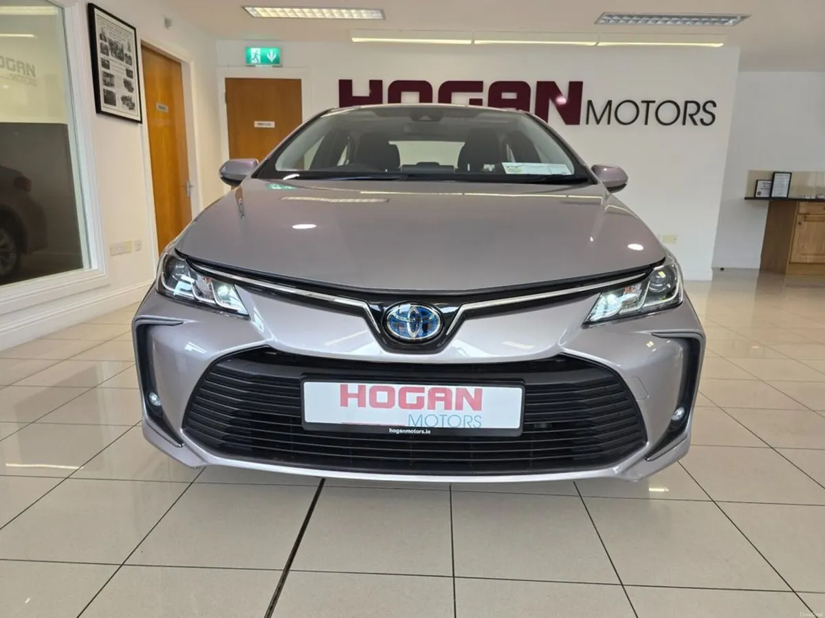 Toyota Corolla Hybrid Luna Saloon Automatic - Image 2