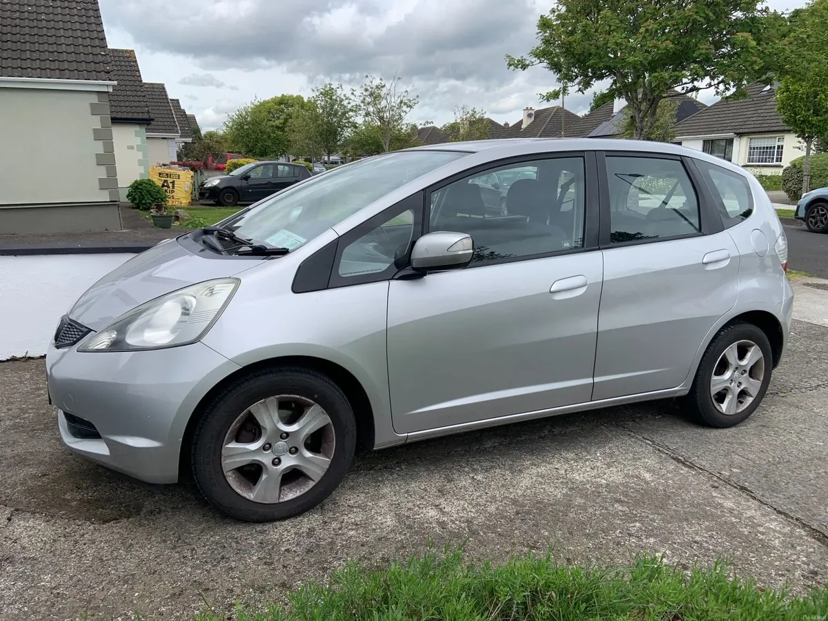 Honda Jazz Automatic 2009 NCT 03/27 - Image 4