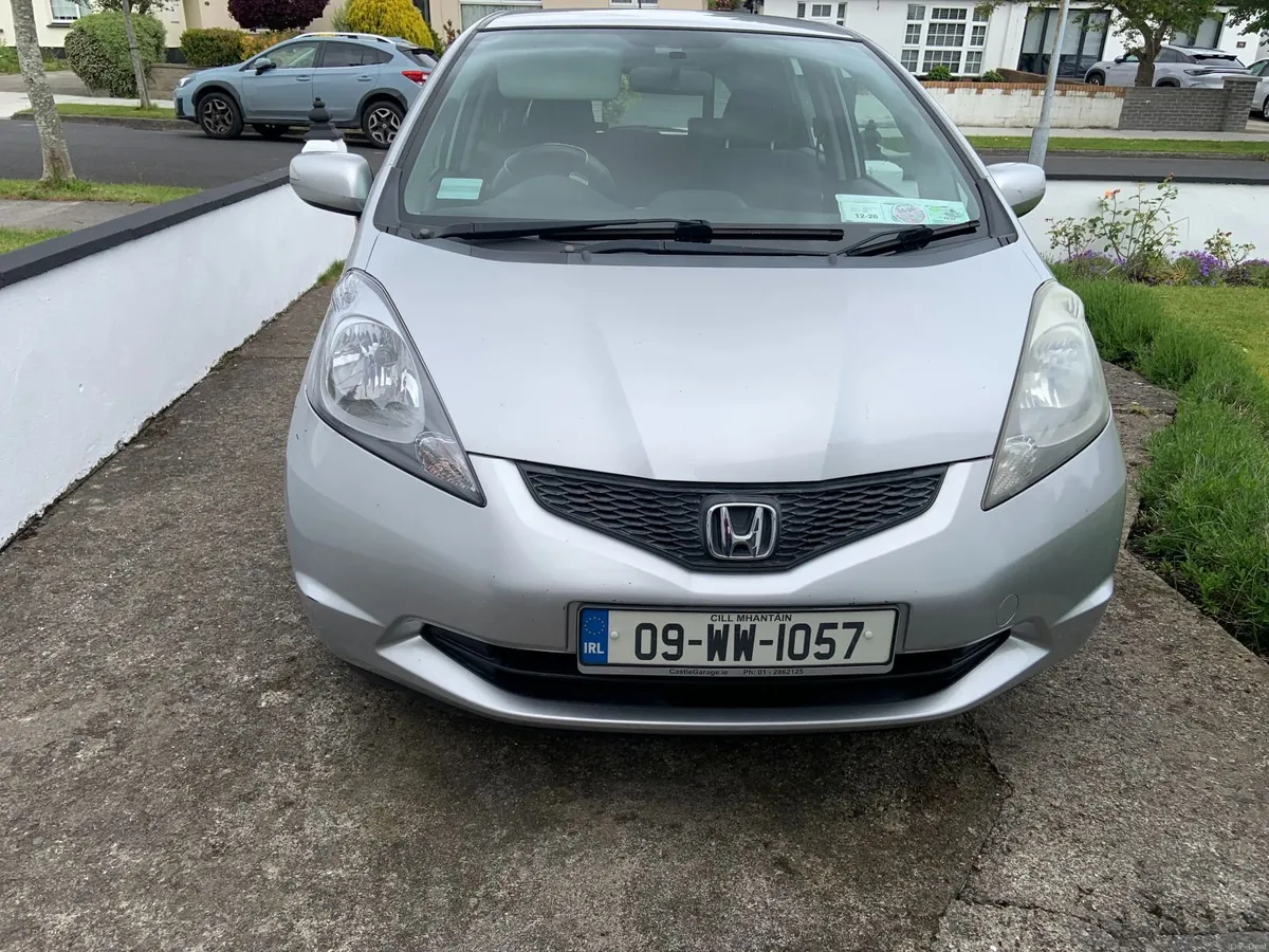 Honda Jazz Automatic 2009 NCT 03/27 - Image 1