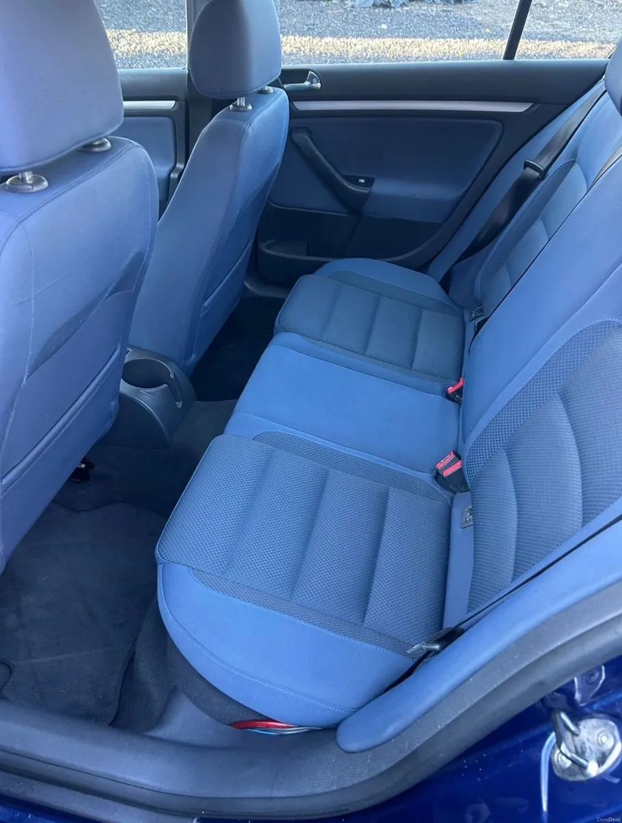 Volkswagen Golf 2004 - Image 3