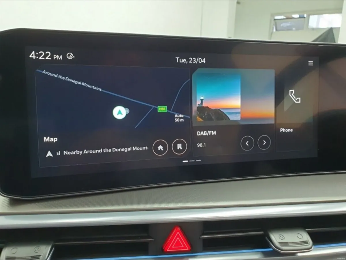 Kia Sorento NEW MODEL *SUNROOF* - Image 5