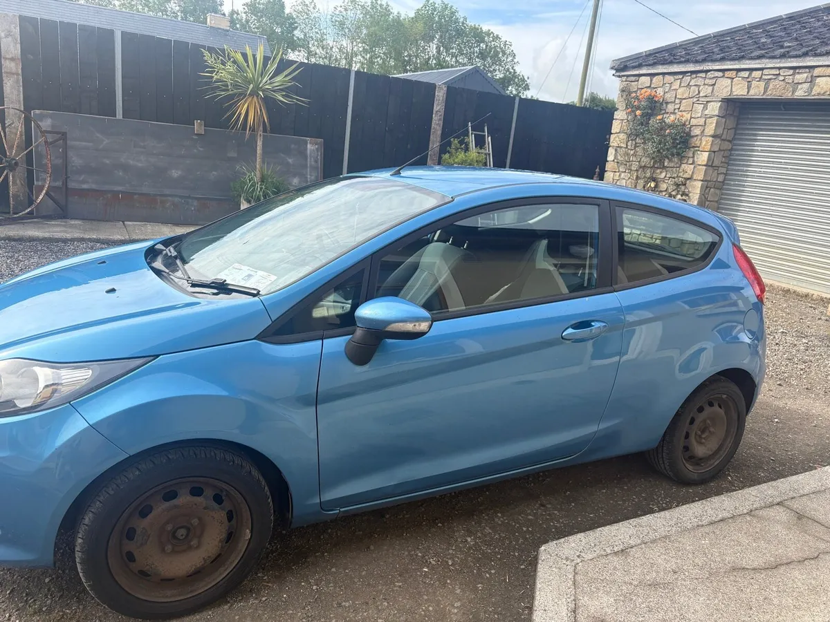 10 Ford Fiesta 1.2 Litre Petrol - Image 3