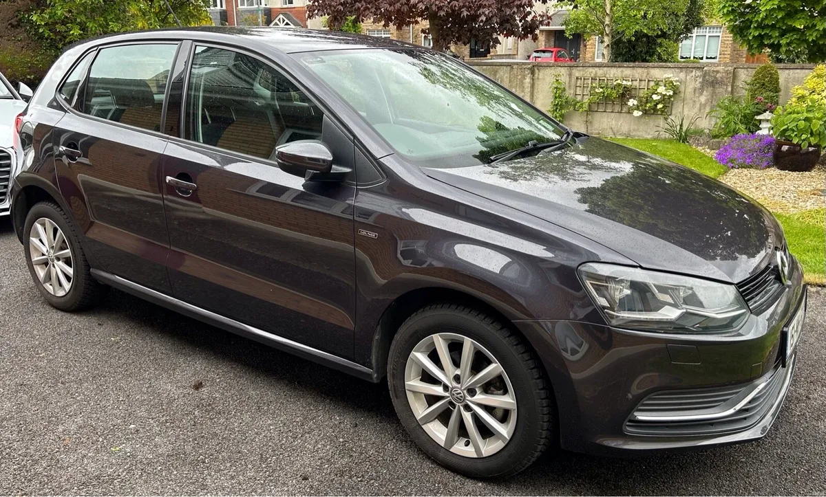 Volkswagen Polo 2015 Automatic 1.2L - Image 1