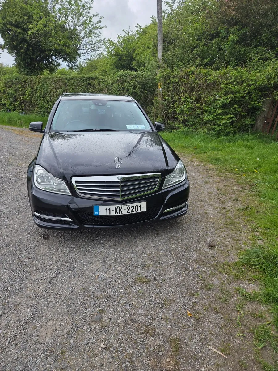 Mercedes-Benz C-Class 2011 - Image 4