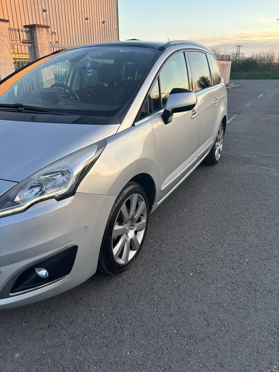 Peugeot 5008 7 SEATER / NEW NCT 04/27 - Image 3