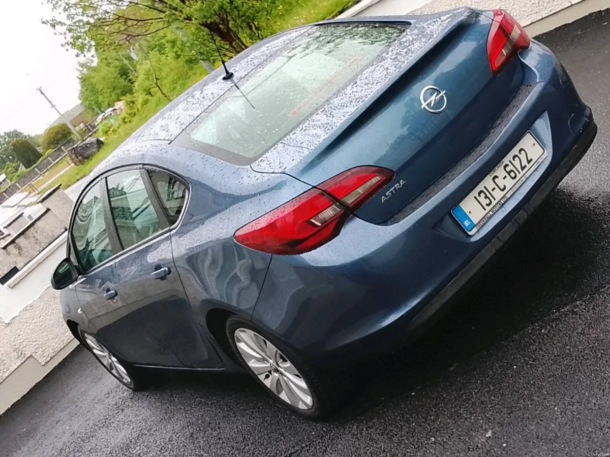 131 Opel astra 1.2 deisel NCT/TAXlow kms mint - Image 2