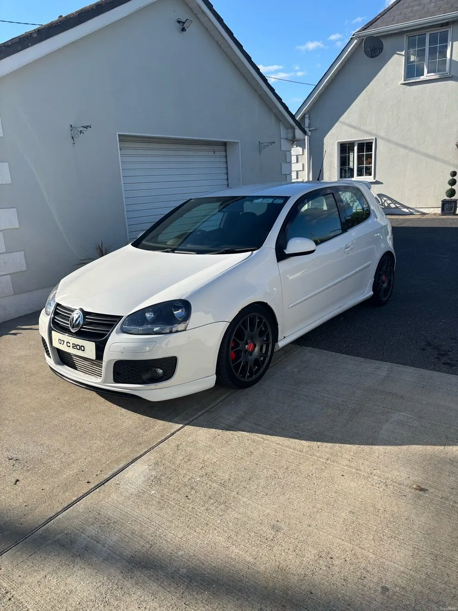 Volkswagen Golf GTI - Image 1