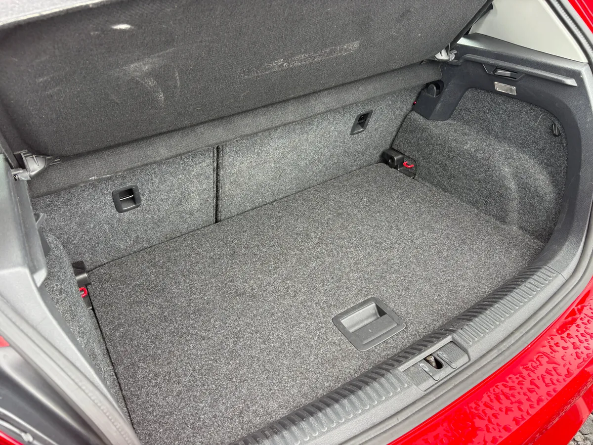 VW POLO 1.2 TSI AUTO TRENDLINE **LOW LOW MILEAGE** - Image 4