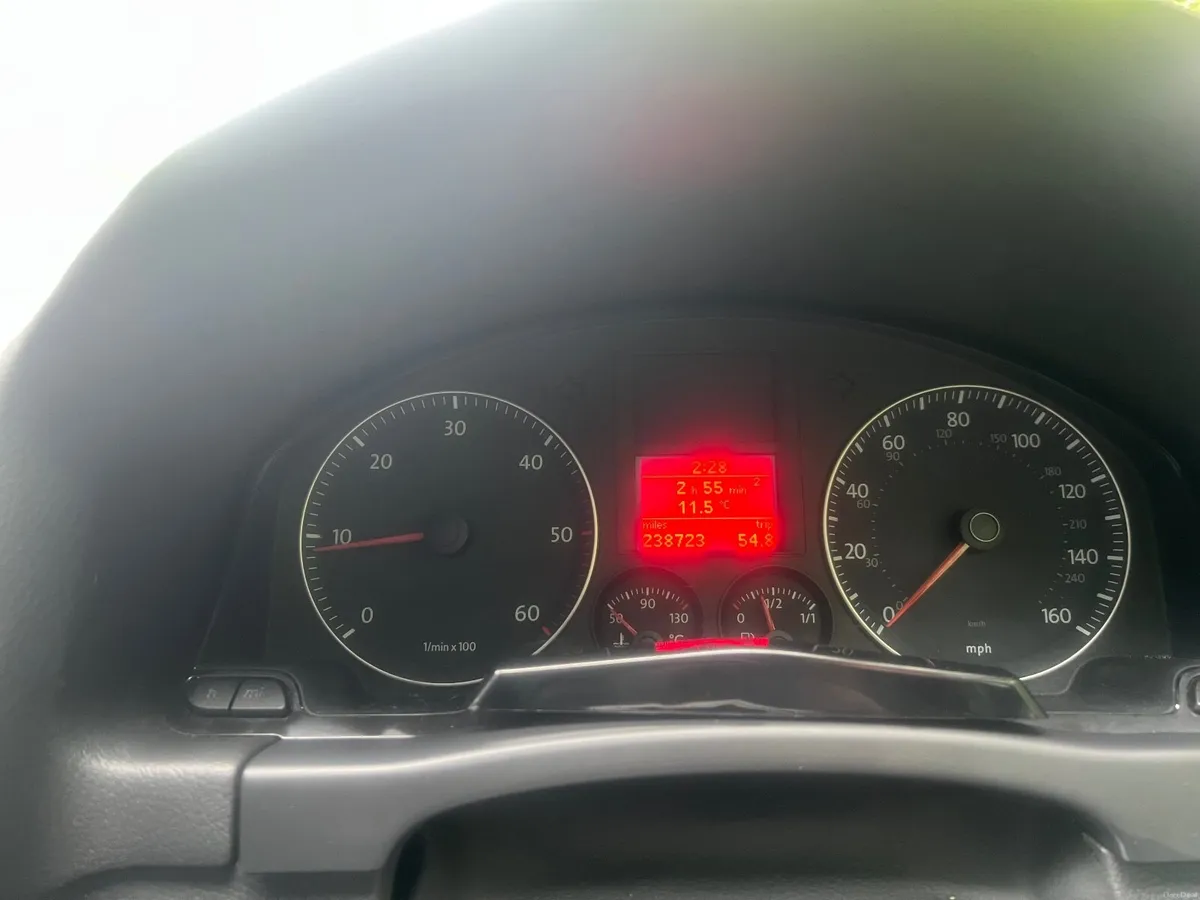 Volkswagen Golf 2009 - Image 4