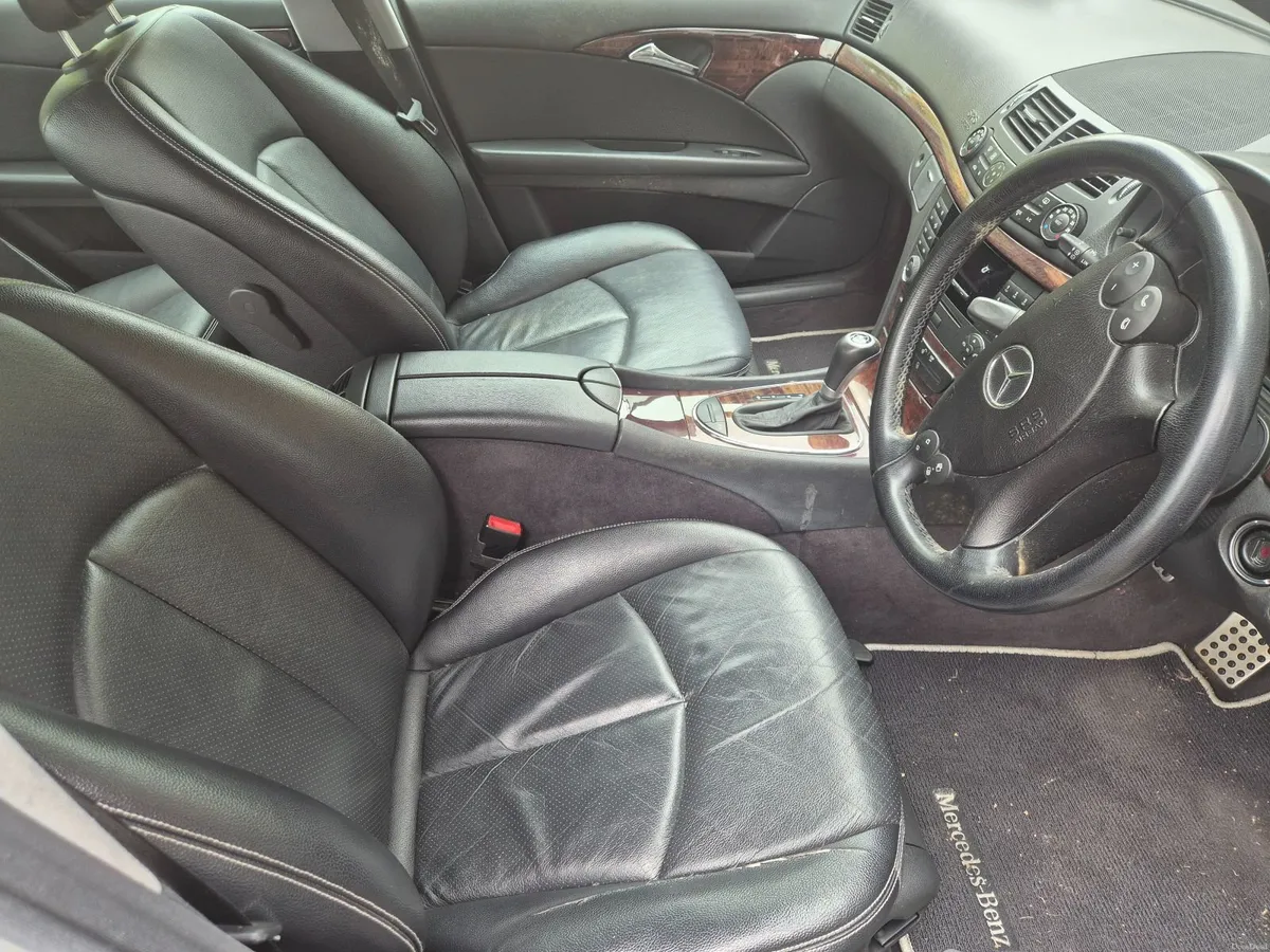 Mercedes-Benz E-Class 2006 - Image 4