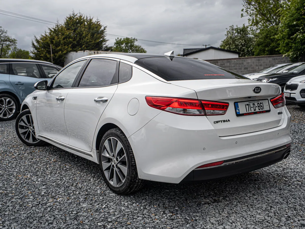2017 Kia Optima PLATINUM/High spec/Warranty - Image 2