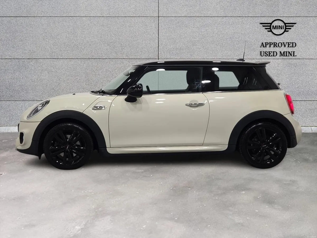 Mini Cooper 3-Door Cooper S Sport - Image 4