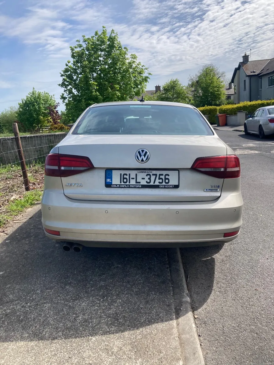 Volkswagen Jetta 2016 - Image 4