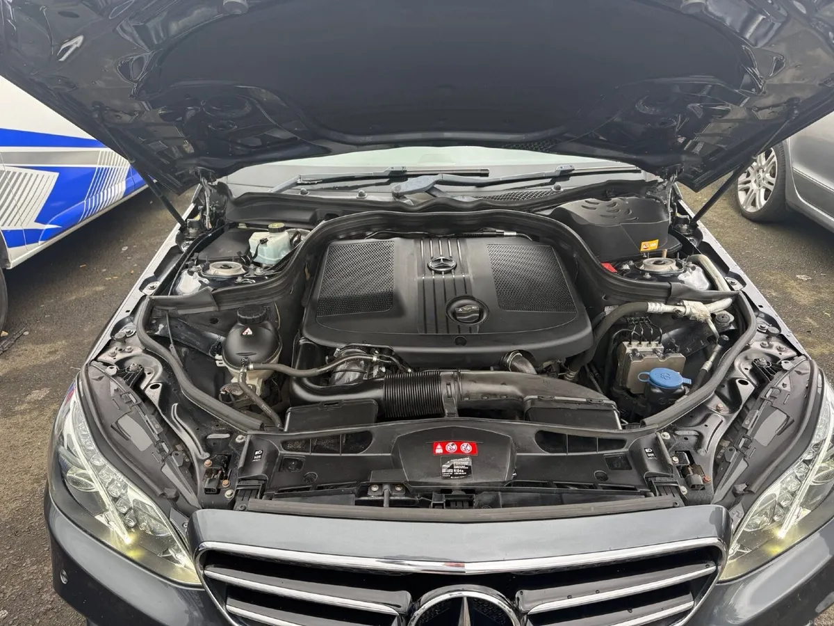 Mercedes-Benz E-Class 2016 - Image 4