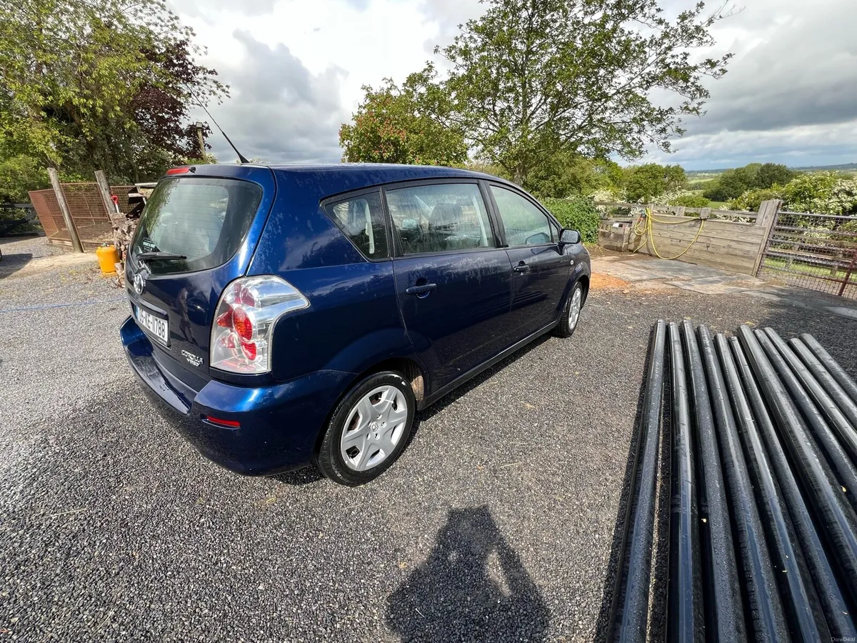 Toyota Corolla Verso - Image 3