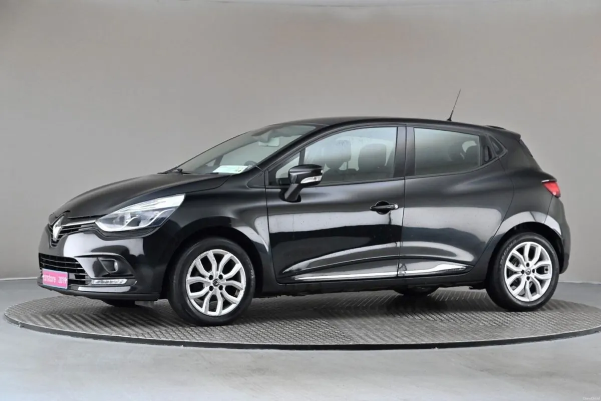 Renault Clio 0.9 TCE 5SPD DYNAMIQUE SAT NAV - Image 4