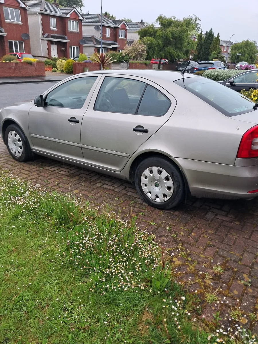 Skoda Octavia 2010 - Image 1