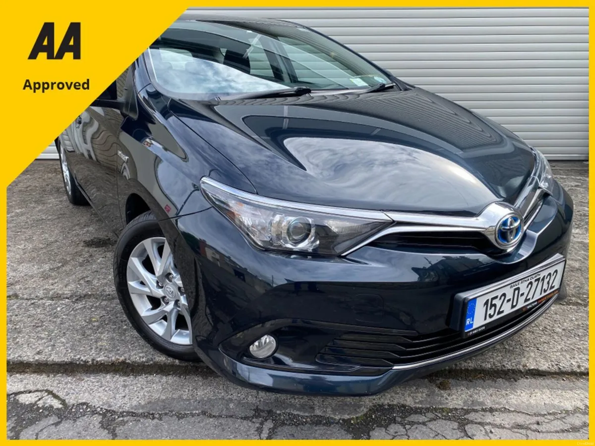 Toyota Auris 1.8 VVT-I HSD ICON HYBRID at Waltons - Image 1