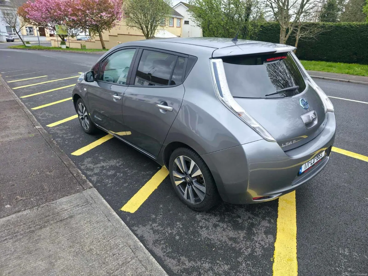 Nissan Leaf 2017 \ Low mileage \ New car - Image 3