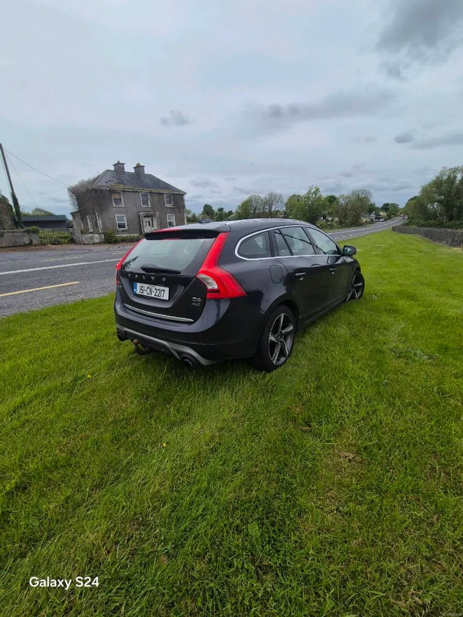 Volvo V60 R Des Lux Nav - Image 3