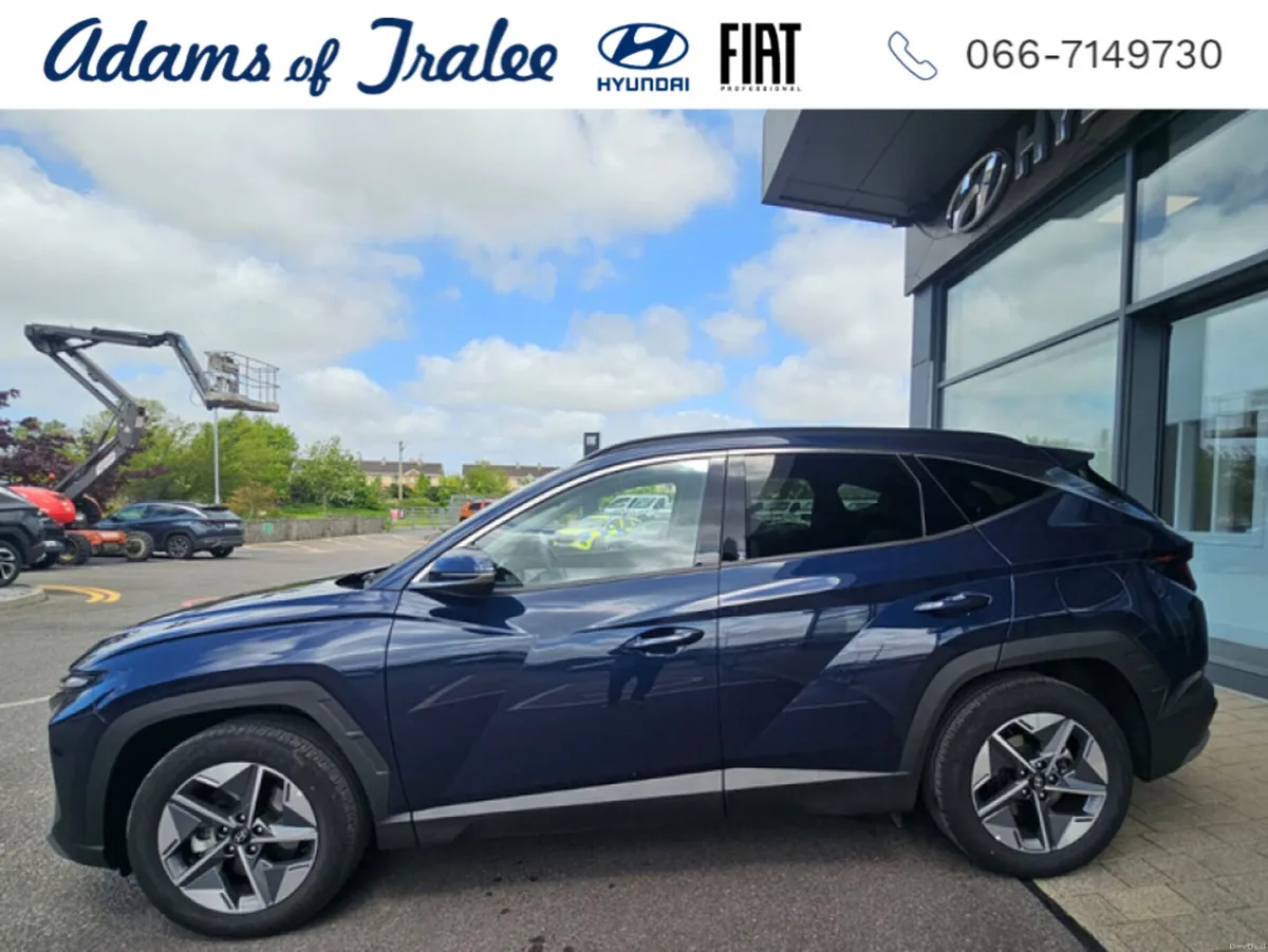 Hyundai Tucson EXECUTIVE 5DR - Image 2