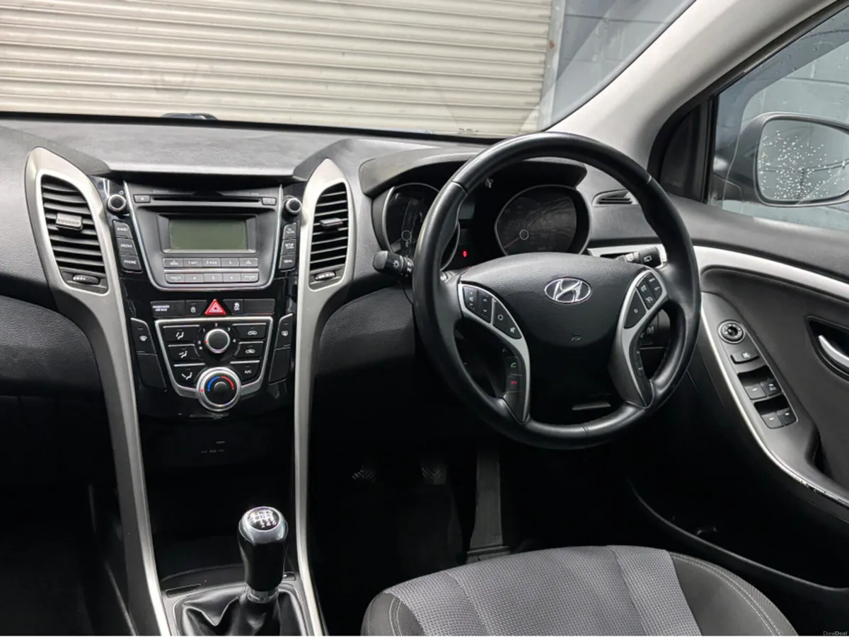 Hyundai i30 SE BLUE DRIVE 110PS 5DR - Image 4