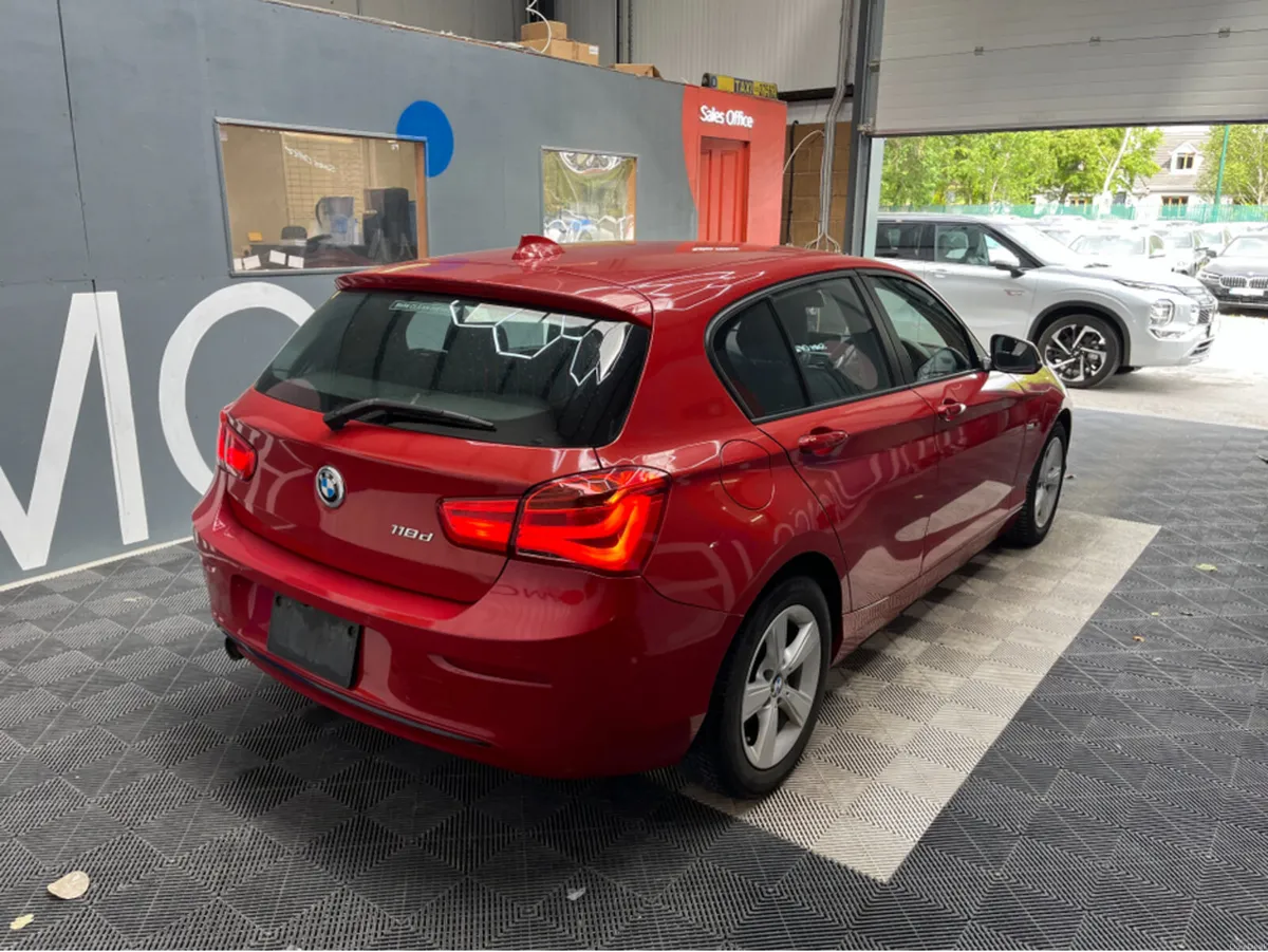 BMW 1-Series 2017 BMW 118D SPORT 2.0 AUTOMATIC / C - Image 2