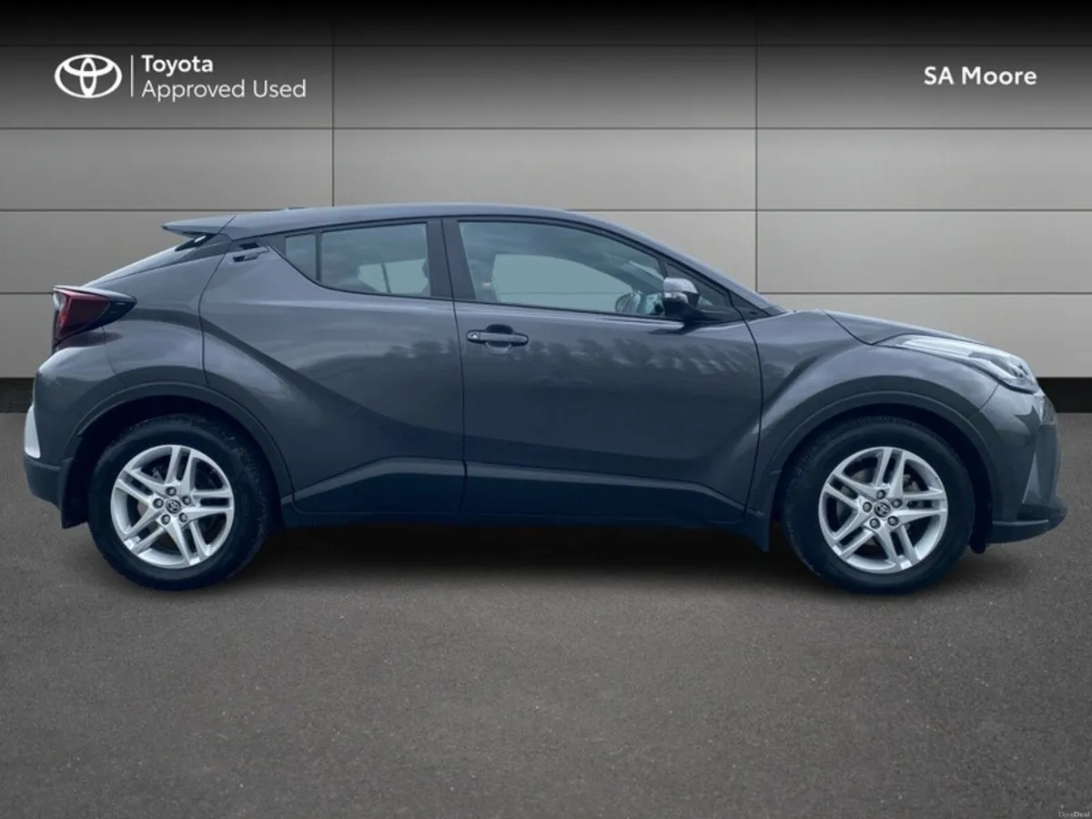Toyota C-HR HYBRID LUNA  AUTO - Image 3