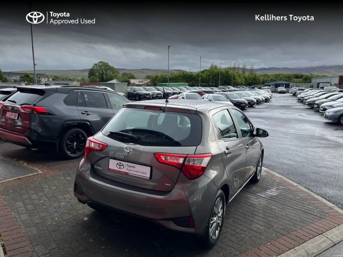 Toyota Yaris YARIS 1.0 LUNA - Image 2