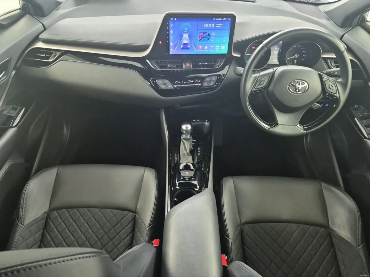Toyota C-HR 1.8 Hybrid - Image 4