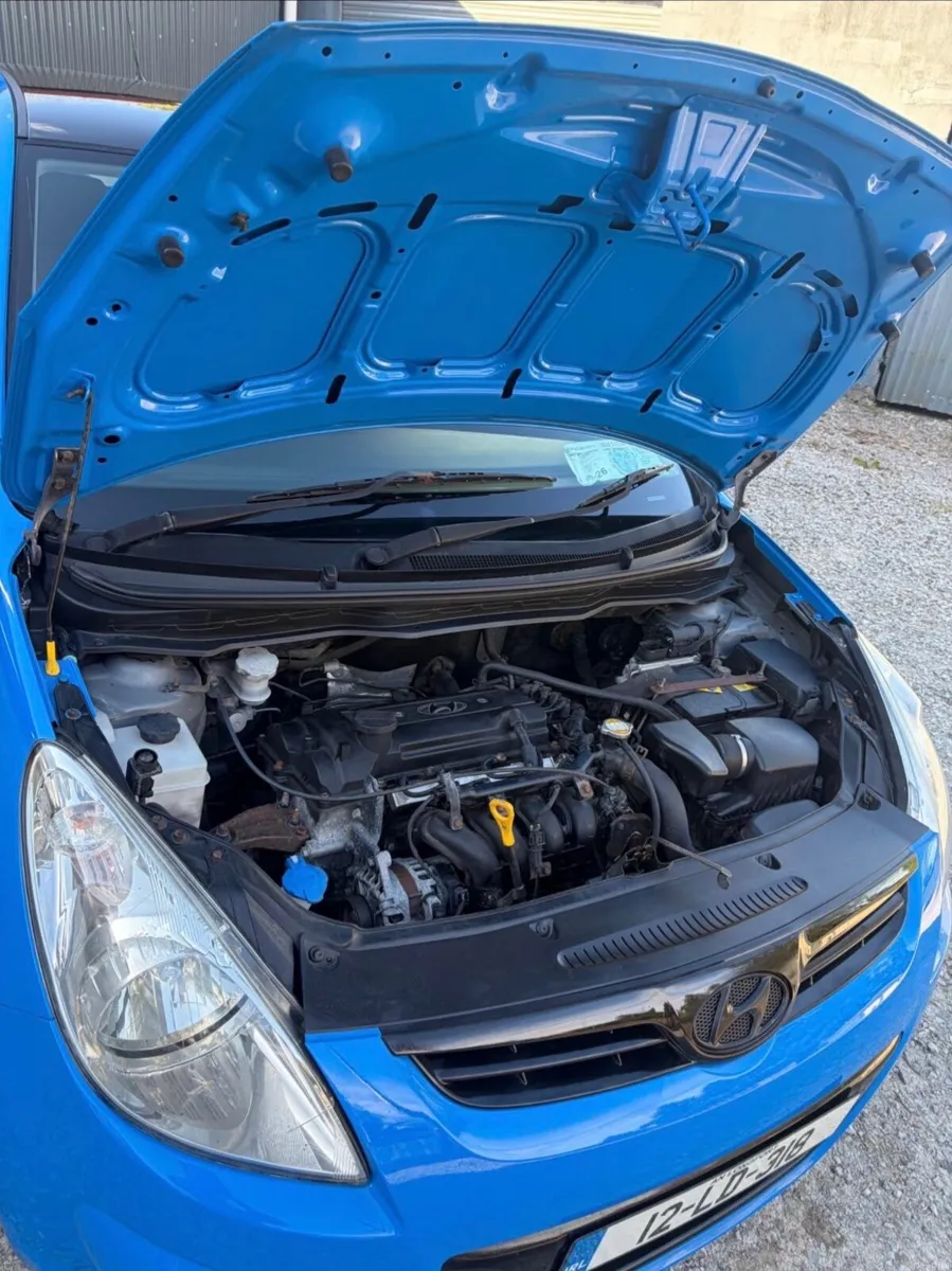 Hyundai i20 2012 - Image 2