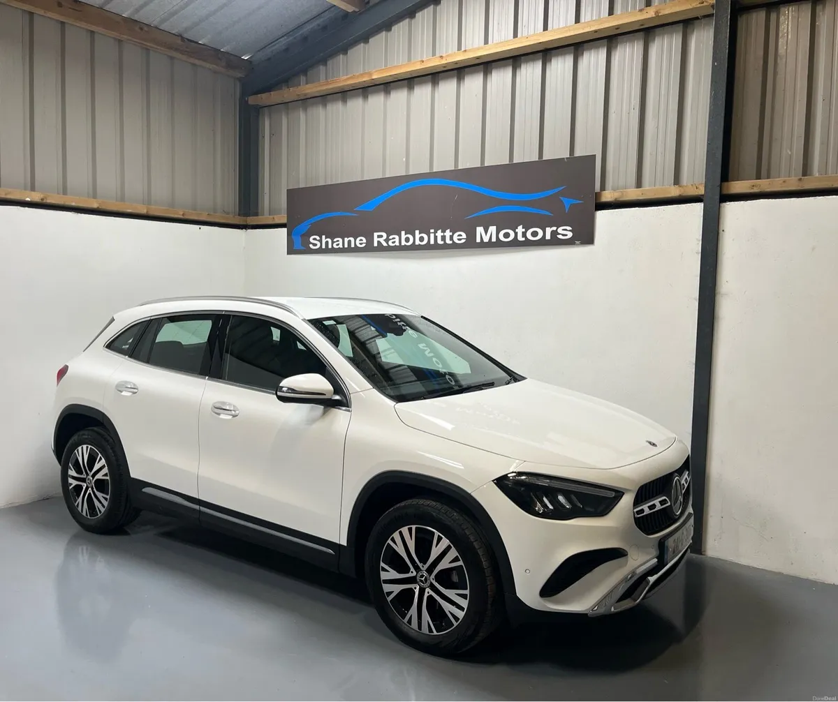 241 MERCEDES GLA180D PROGRESSIVE - Image 1